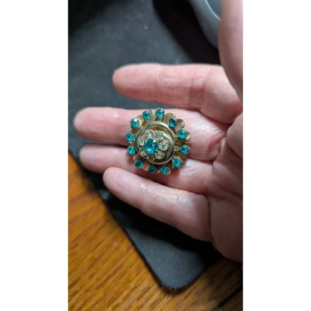 Vintage‎ Floral Brooch  Blue & Clear Rhinestones Retro  Jewelry Pin Gold tone